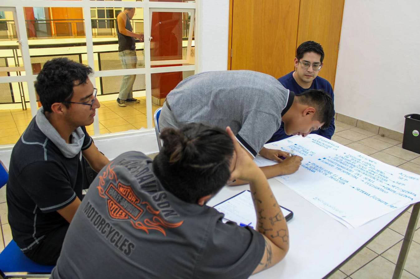 Captación agua pluvial en escuelas 4.jpg