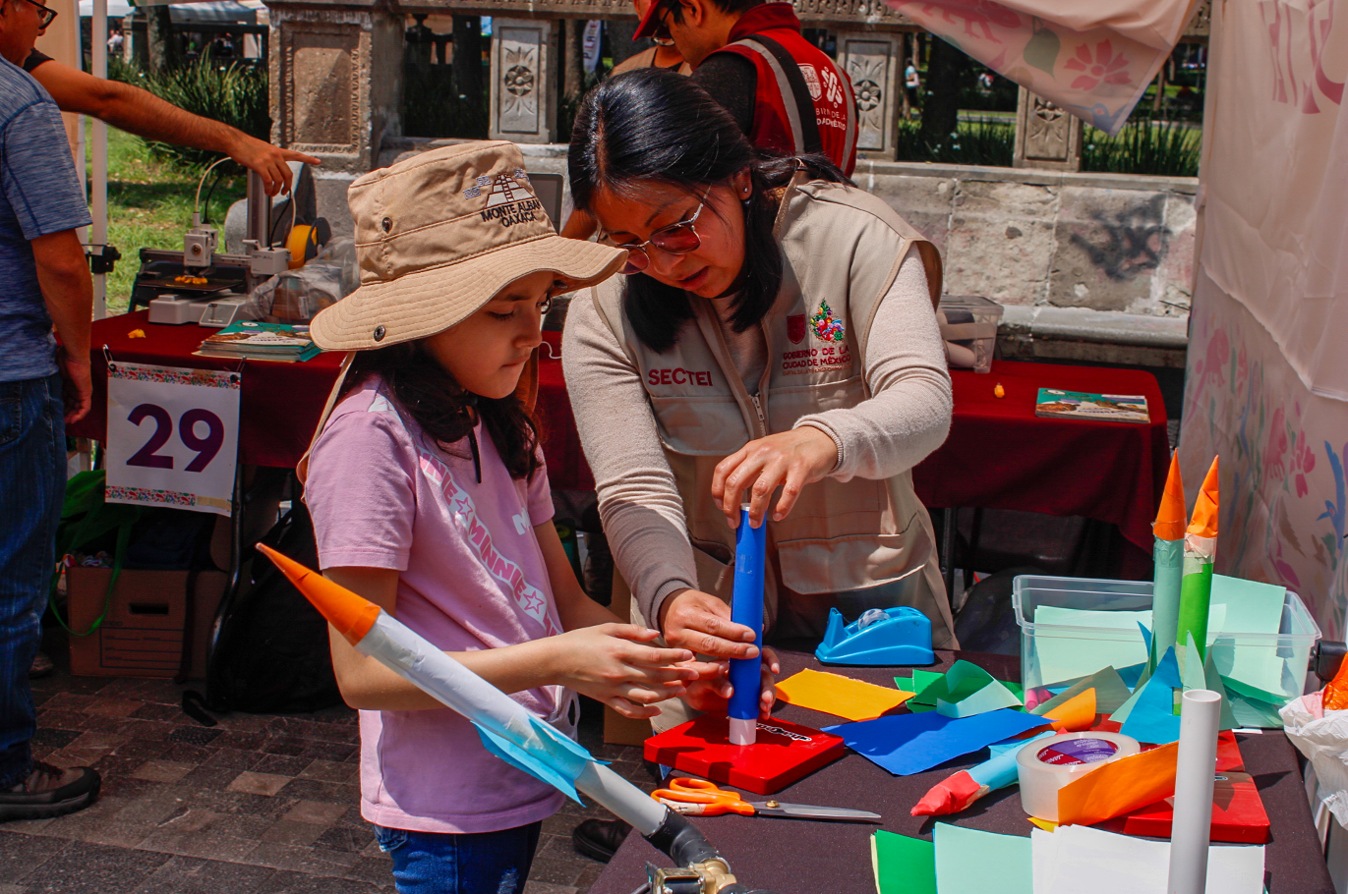 Zócalo de las Ciencias (julio) 5.jpg